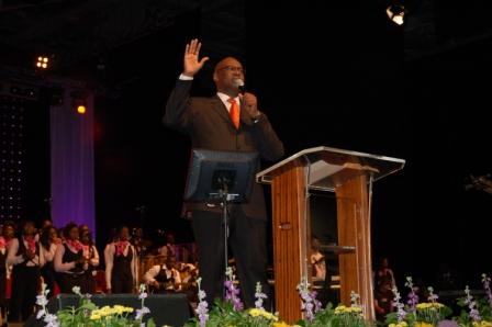 Pastor Agu on stage at Festival of Life