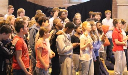 Young people worshipping at HOPE Leeds '11