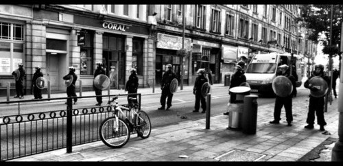 Riot police in Wolverhampton - Pic by Pete Hopper